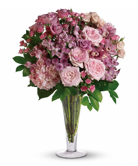A La Mode Bouquet with Long Stemmed Roses