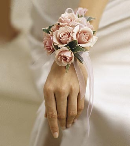 The FTD Pure Grace Wrist Corsage