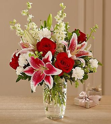 The FTD Anniversary Bouquet