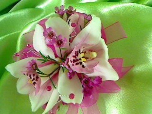 orchid wristlet - pink