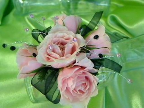 pink spray rose wristlet