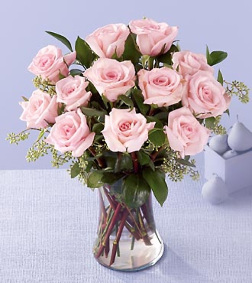 The FTD Enchanting Rose Bouquet
