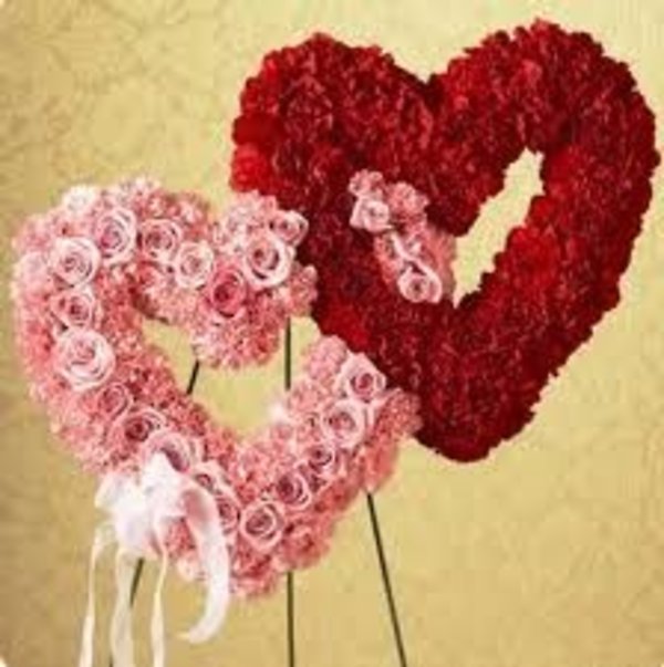 Double Open Heart Standing Spray